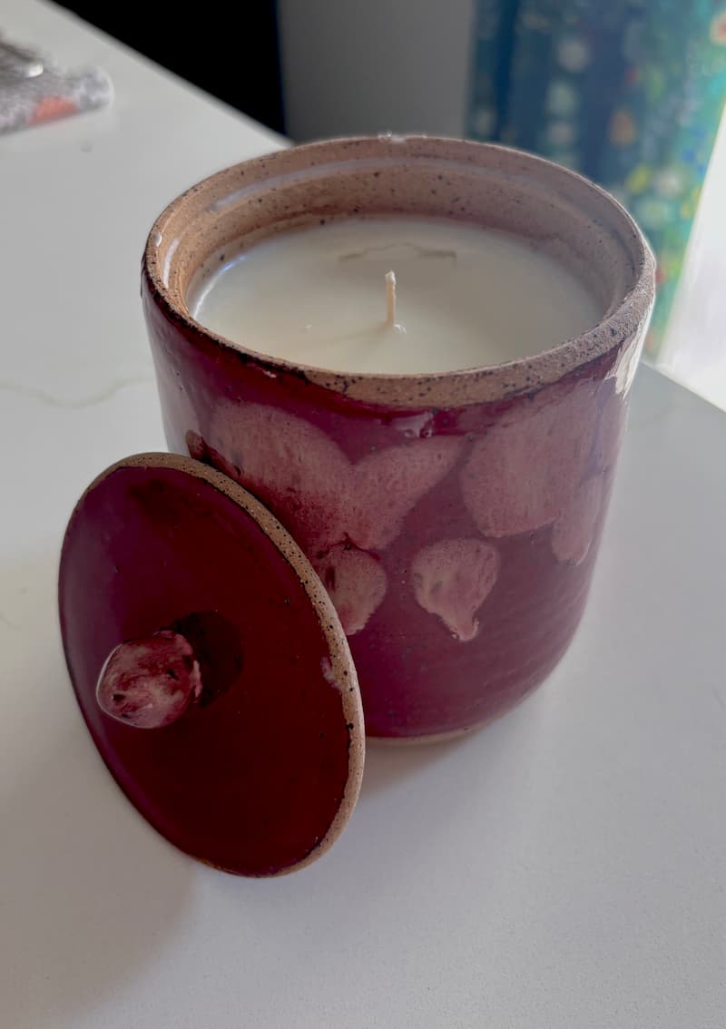 Tall red jar candle image 3