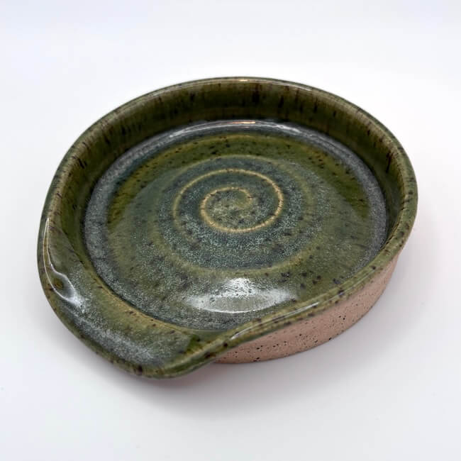 Green spoon rest