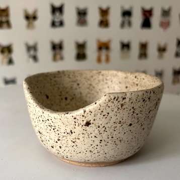 Toasted marshmallow notched bowl