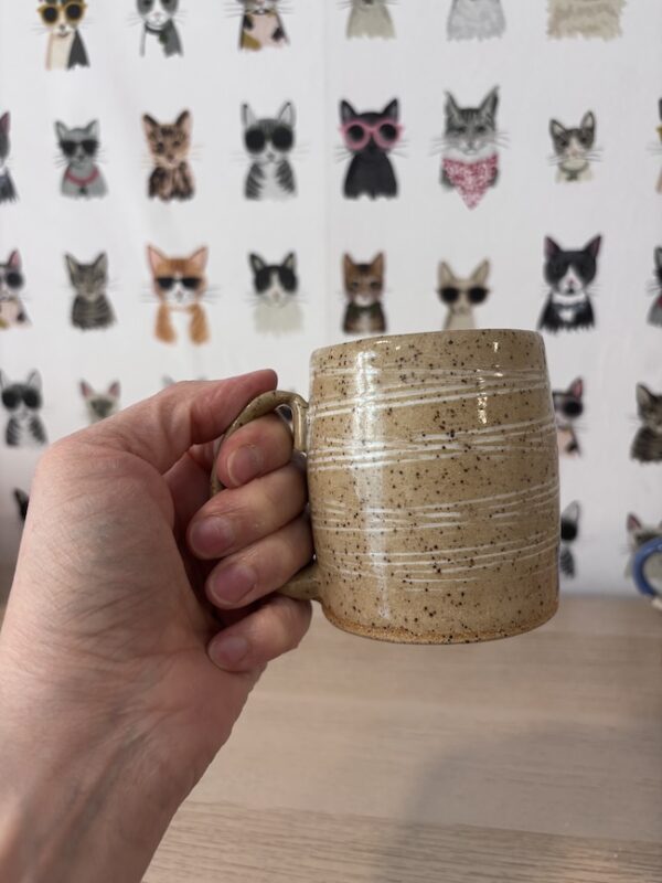 White-striped mug